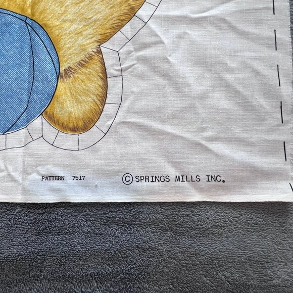 Springs Mills Raccoon Shovel Overall Cut Sew Pillow Fabric Panel 7517 Vintage - Picture 5 of 7